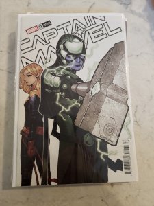 Captain Marvel Comic #21 Rare Chris Bachalo Variant Cover