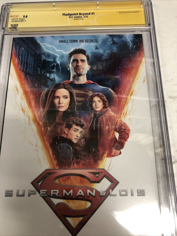 Flashpoint Beyond (2022) #1 (CGCSS 9.8) Signed And Sketch By Xermanico On!