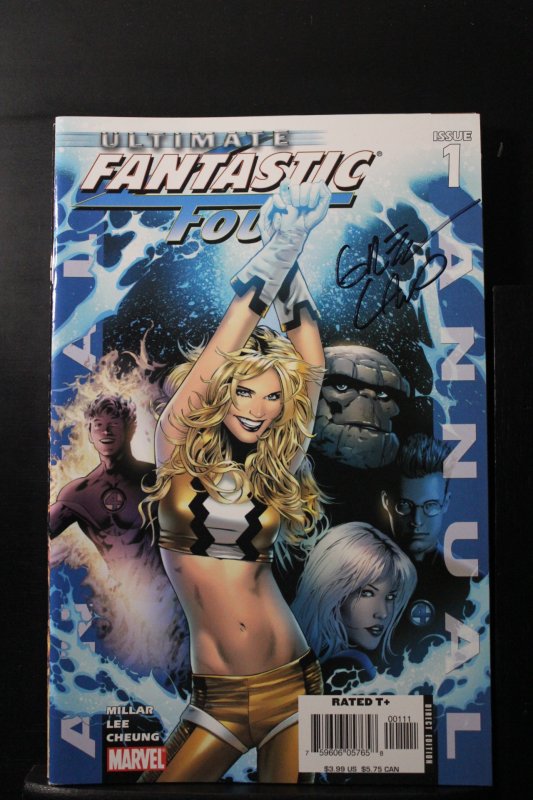 Ultimate Fantastic Four Annual #1 (2005) *SIGNED*