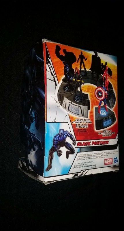 MARVEL UNIVERSE BLACK PANTHER ACTION FIGURE LIGHT-UP BASE TOYS R US EXCLUSIVE 