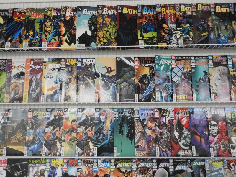 Huge Lot of 200+ Comics W/ Detective Comics, Superman, Batman Avg. VF- Cond.