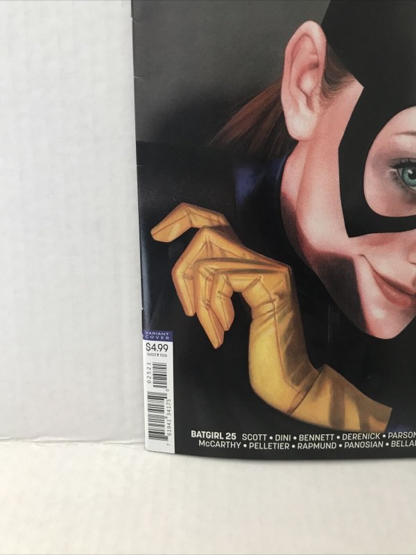 Batgirl #25 2016 Variant 