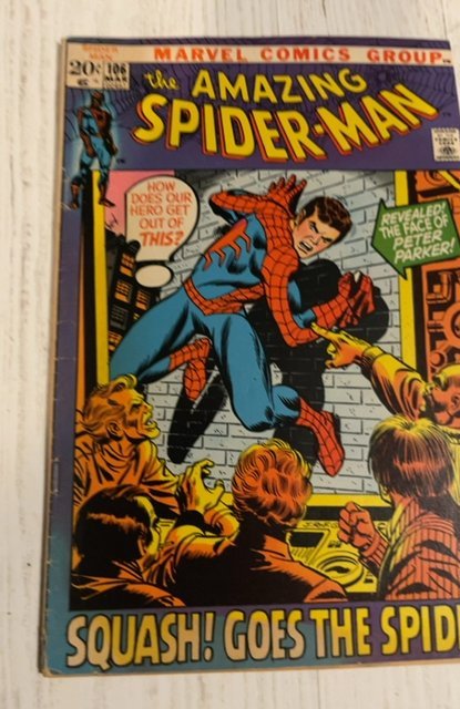 The Amazing Spider-Man #106 (1972)squash goes the spider fading lower front.