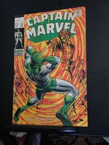 Captain Marvel #10 (1969) mid high grade! FN/VF