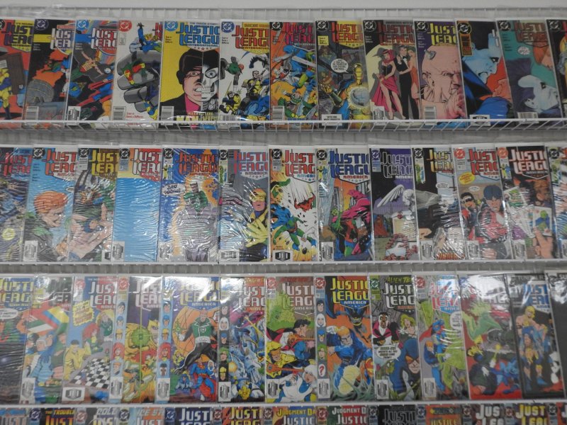 Huge Lot of 130+ Comics W/ Justice League, Spiderman, Punisher! Avg. VF-
