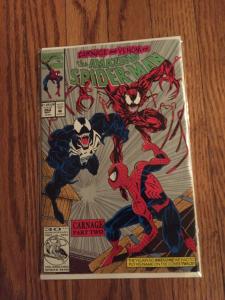 Nice amazing spiderman comic lot. Appearances by Venom, Cap, 2nd Carnage.