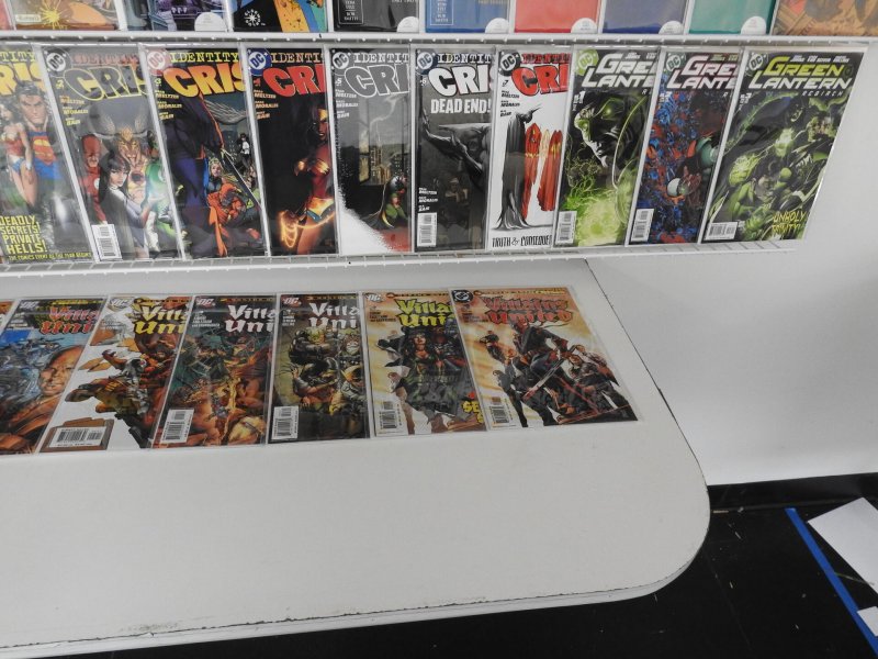 Huge Lot 130+ Comics W/ Catwoman, Green Lantern, Identity Crisis, +More Avg VF+