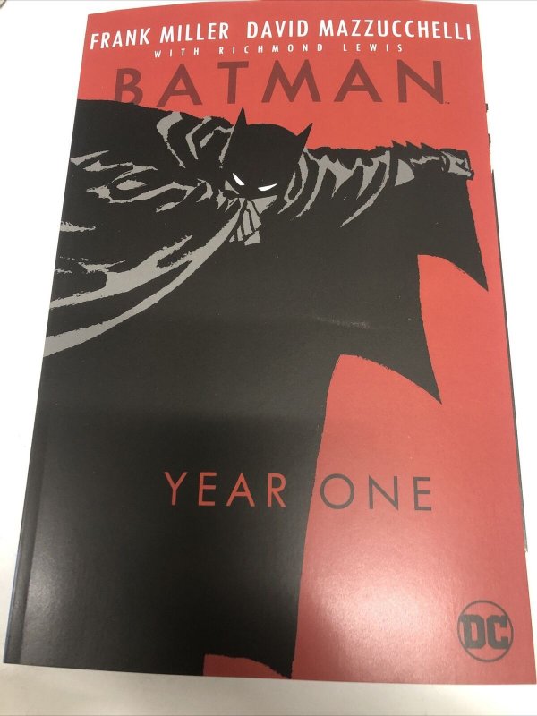 BATMAN: YEAR ONE DELUXE EDITION