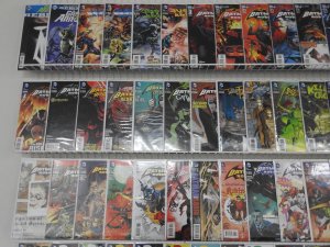 Huge Lot 150+ Comics W/ Batman, Robin, V, Who's Who+ Avg VF Condition!!