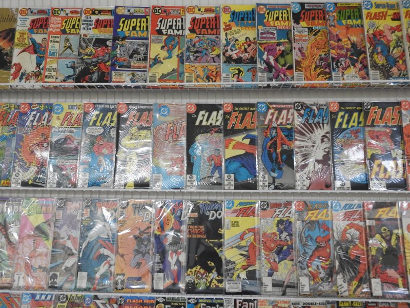 Huge Lot 150+ Comics W/ Flash, Superman, Arak, Deadman+ Avg VF- Condition!!