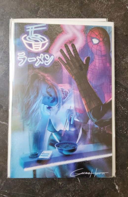 SPIDER-GWEN GHOST SPIDER #1 VIRGIN GREG HORN EXCLUSIVE VIRGIN VARIANT