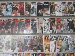 Huge Lot 140+ Comics W/ Identity Crisis, Batman, JLA, Superman+ Avg VF-NM Cond!