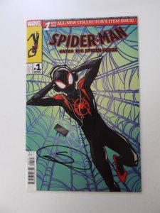 Spider-Man: Enter the Spider-Verse Variant signed Shameik Moore no cert VF