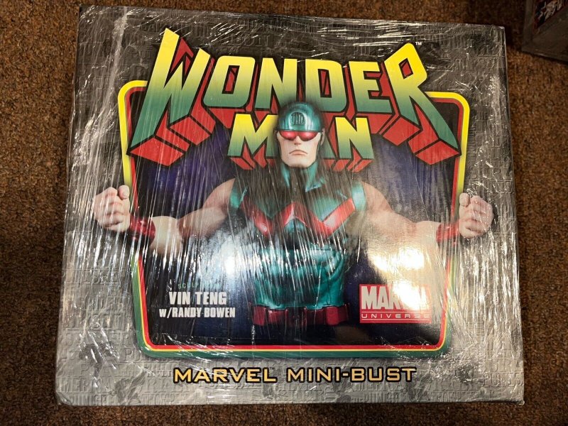 Bowen Designs Wonder Man (Original Green) Marvel Mini Bust, Limited to 1000