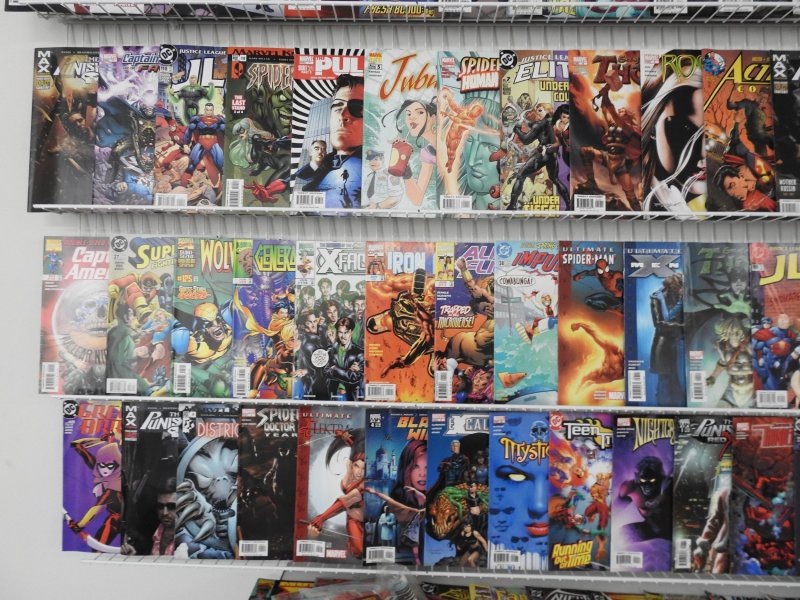 Huge Lot 200+ Comics W/ Spider-Man, Avengers, X-Men+ Avg Fine Condition!!