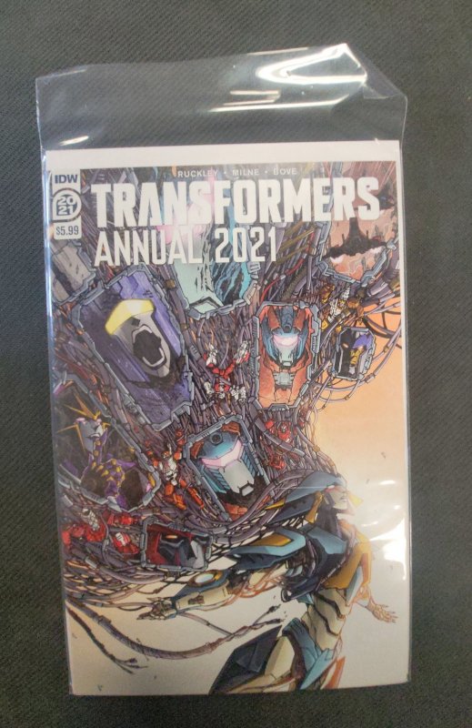 Transformers Annual 2021 (2021)