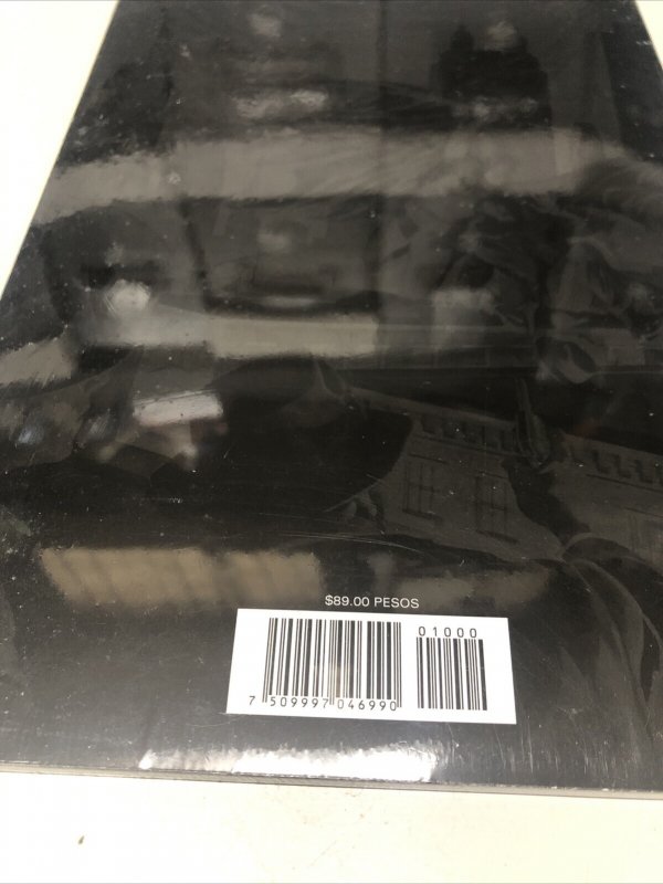 Detective Comics 1000 (2019) TPB Alex Ross • Arkham Knight Variant • Mexico