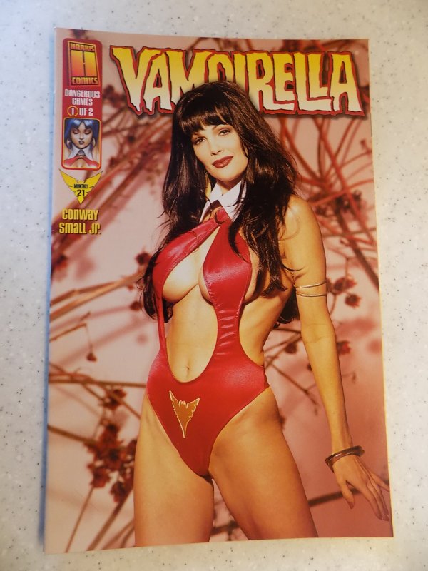 VAMPIRELLA DANGEROUS GAMES # 1