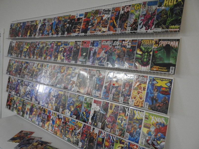 Huge Lot 120+ Comics W/ Hulk, Avengers, GI Joe+ Avg VF+ Condition