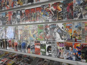 Huge Lot 140+ Comics W/ Justice League, Batman, Supergirl, +More! Avg VF- Cond