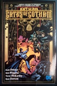 BATMAN: GATES OF GOTHAM TP (SIXTH PRINTING) - DC COMICS - 2017