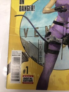Hawkeye (2017) # 1 (NM) Variant • Marvel Universe • Kelly Thompson • Romero