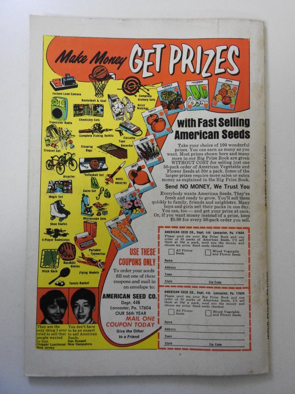 Giant-Size Chillers featuring Dracula (1974) FN- Condition! 1/2 in tear bc