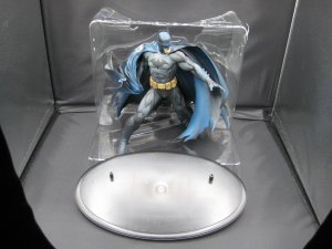 Batman Kotobukiya Artfx 1/6 scale Pre-Painted PVC Batman Statue Blue 