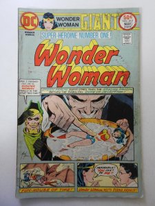 Wonder Woman #217 (1975) VG Condition! 1/2 in spine split