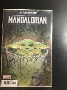 The Mandalorian #4 2022 Marvel Comics 1st Print Peach Momoko Variant