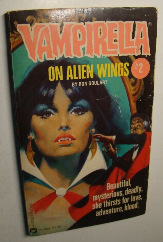 VAMPIRELLA PAPERBACK 2 ON ALIEN WINGS *SOLID COPY* RON GOULART WARREN RARE