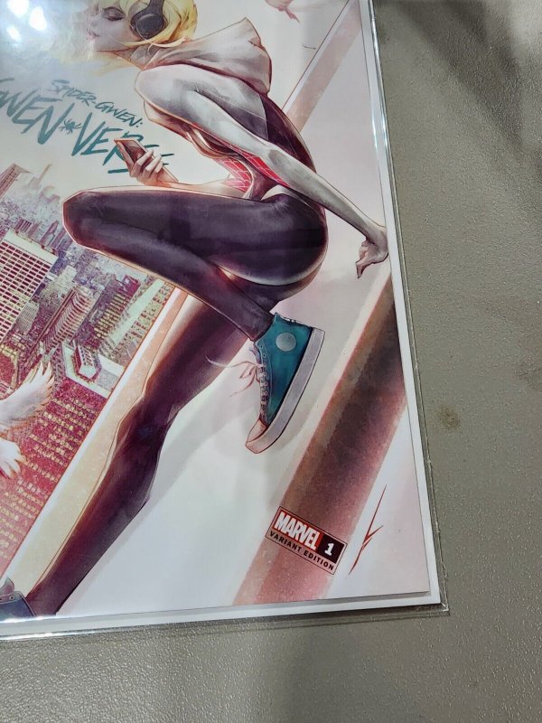 Spider Gwen Gwenverse Comic Book #1 Ivan Tao Virgin Marvel Variant Edition 2022