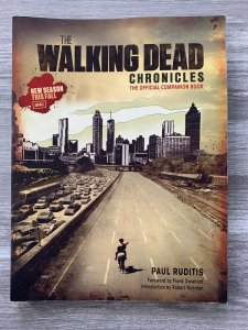 2011 WALKING DEAD CHRONICLES Companion Bookby Paul Ruditis SC FN+ 6.5 3rd Abrams