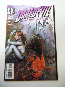 Daredevil #9 (1999) Signed no cert VF- Condition