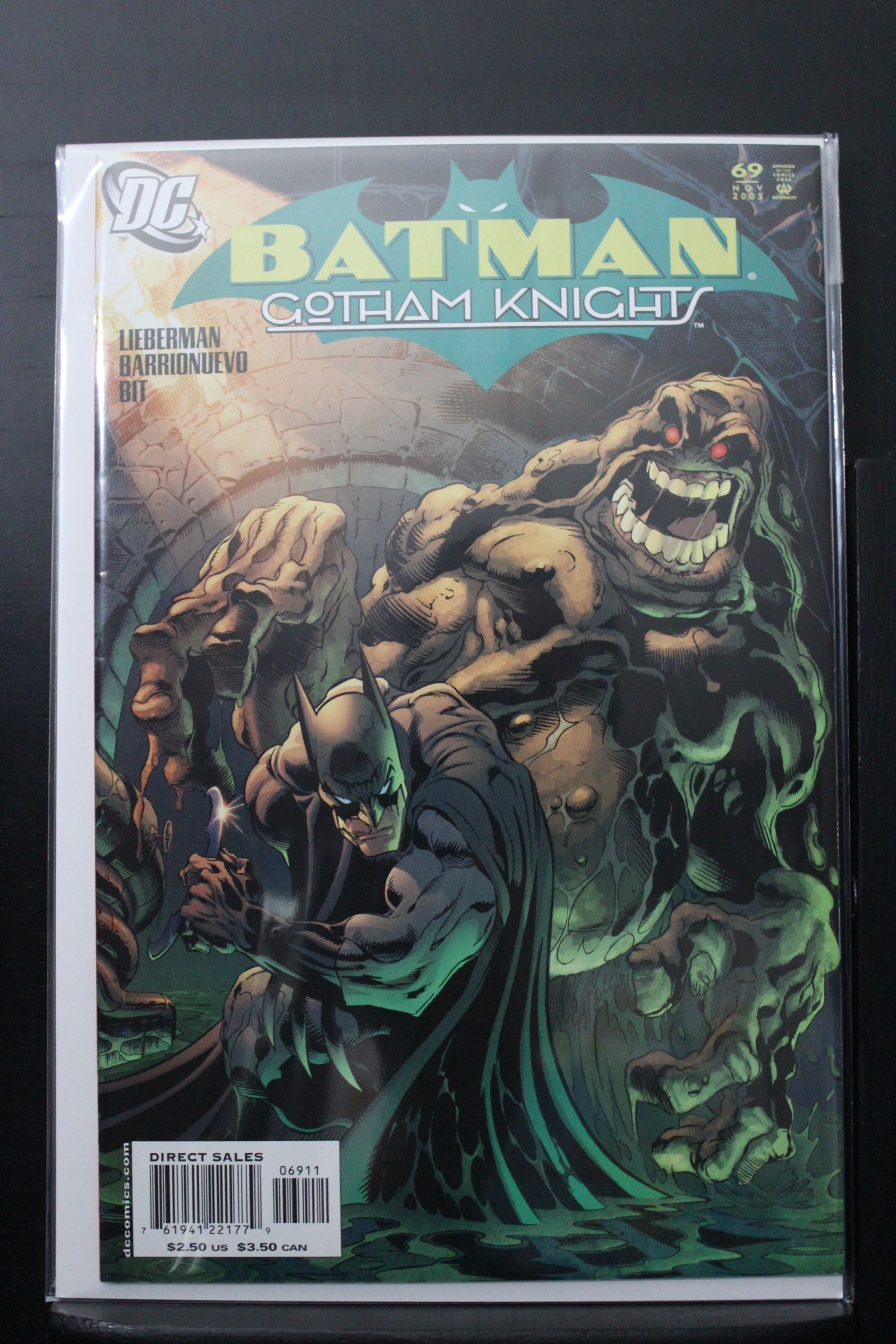 Batman: Gotham Knights #69 Newsstand Edition (2005) | Comic Books ...