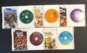 Nintendo Wii Collection(5) Guitar Hero & More Complete and Tested