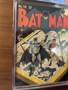 Batman #10 CGC 3.5 Catwoman appears in new costume Golden Age DC Comics 1942