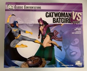 DC Classic Confrontations Catwoman Vs Batgirl Statue Limited Edition 0129/1500 