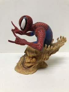 Spider-Man Marvel Universe Bust Statue | 224/5000 | Sculpted By Livingston