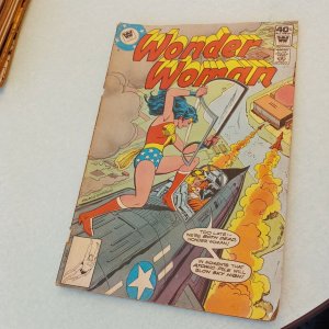 Wonder Woman 258 DC Comics 1979 Giordano Air Craft Rescue Cover art Headlights