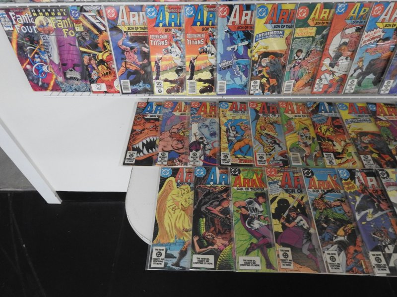Huge Lot 150+ Comics W/ Flash, Superman, Arak, Deadman+ Avg VF- Condition!!