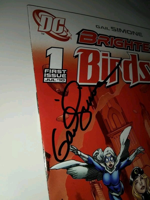 DC BIRDS OF PREY 1 2010 2ND PRINTING WHITE CANARY signed Gail Simone VF-NM