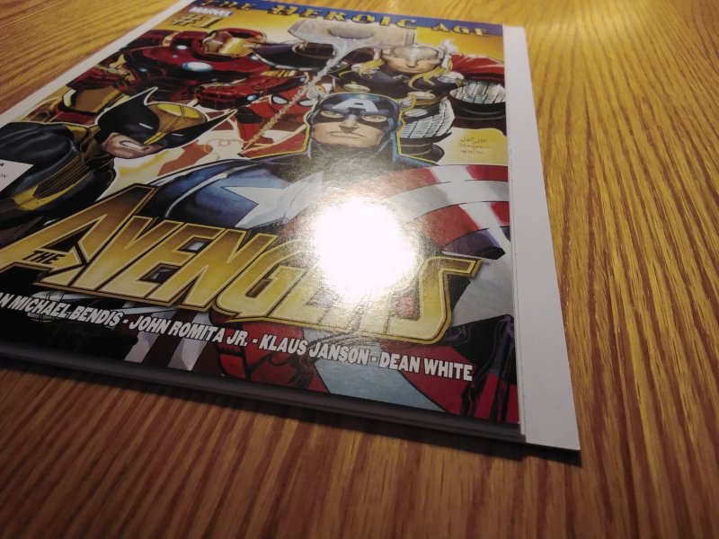 Avengers #1 Standard Cover (2010)