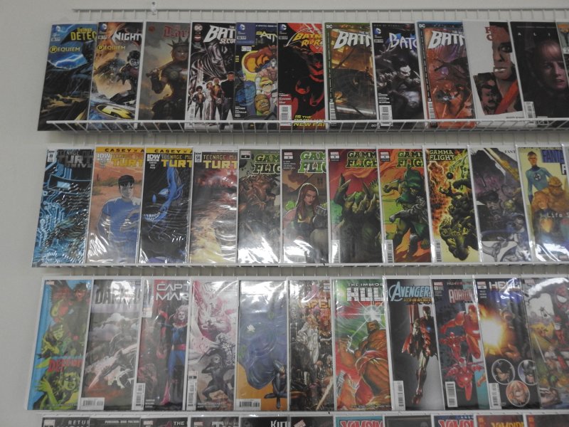 Huge Lot 150+ Comics W/ TMNT, Spidey/Deadpool, Vampirella+ Avg VF-NM Condition!