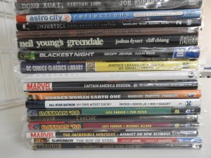 Huge Lot 27 Hardback TPB Graphic Novels Awesome Reading! Avg NM- Condition!!