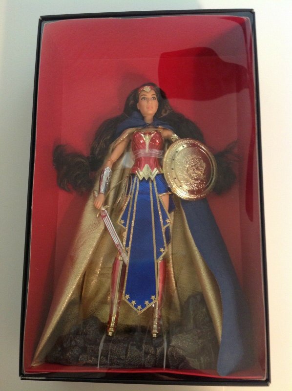 Barbie Gold Label SDCC 2016 Batman V Superman Wonder Woman doll mint in box