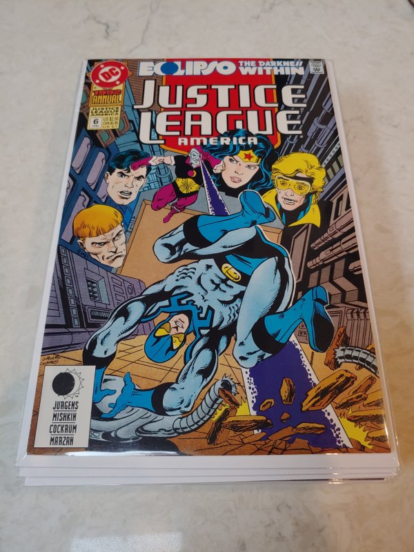 Justice League America Annual #6 (1992)