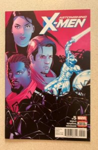 Astonishing X-Men #5 (2018) Charles Soule Story Ramon Rosanas Art & Cover