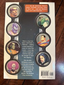 JLA/Haven: Arrival (2001)