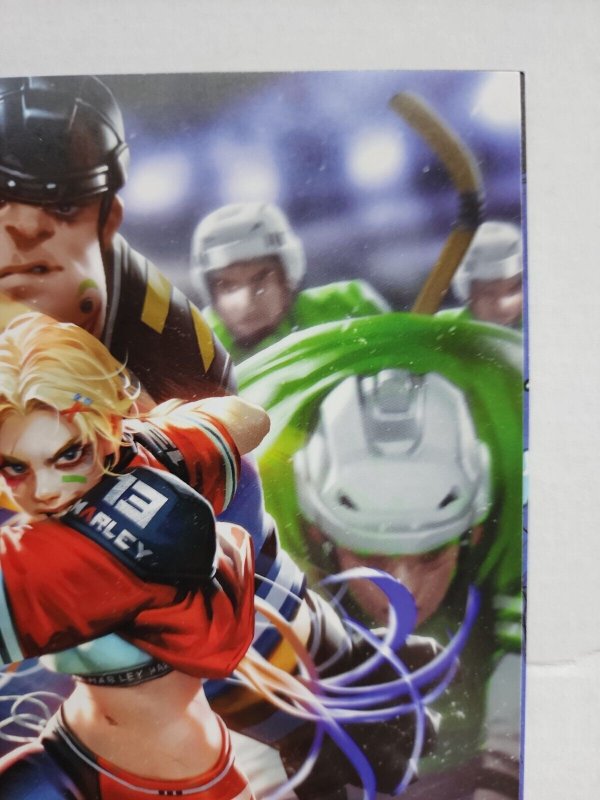 HARLEY QUINN VOL 4 ISSUE 18 TASK FORCE XX PART 1 DERRICK CHEW CARD STOCK VARIANT